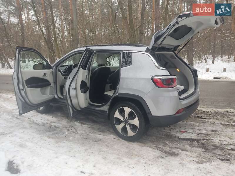 Позашляховик / Кросовер Jeep Compass 2017 в Києві фото 12 Позашляховик / Кросовер Jeep Compass 2017 в Києві