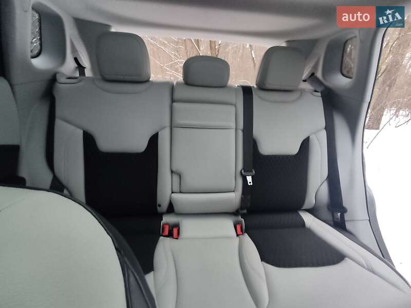 Позашляховик / Кросовер Jeep Compass 2017 в Києві фото 41 Позашляховик / Кросовер Jeep Compass 2017 в Києві