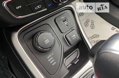 Внедорожник / Кроссовер Jeep Compass 2020 в 