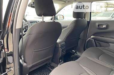 Внедорожник / Кроссовер Jeep Compass 2020 в 