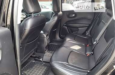 Позашляховик / Кросовер Jeep Compass 2018 в 