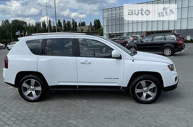 Внедорожник / Кроссовер Jeep Compass 2016 в 