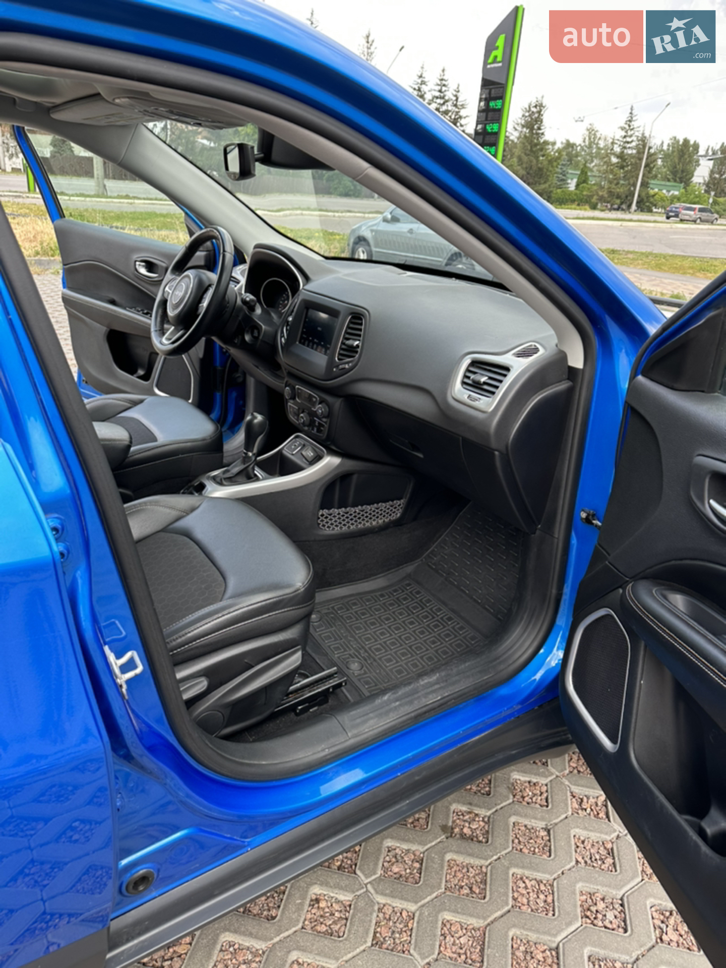 2018 Jeep Compass - мініатюра 3