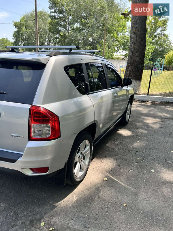 Внедорожник / Кроссовер Jeep Compass 2013 в Теплике