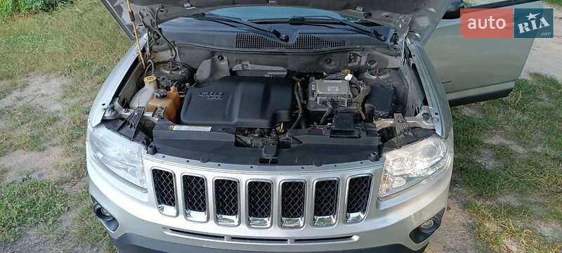 Внедорожник / Кроссовер Jeep Compass 2011 в Светловодске