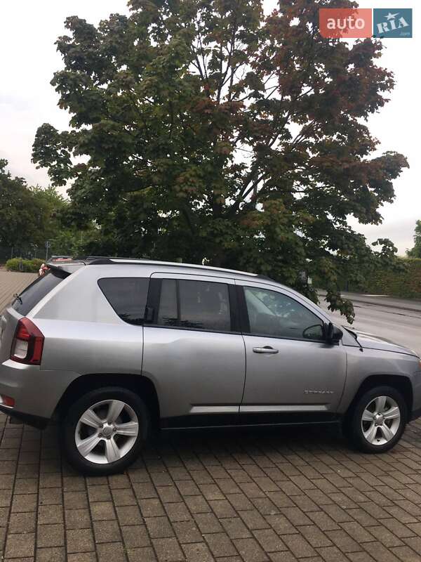 Внедорожник / Кроссовер Jeep Compass 2016 в Киеве фото 6 Внедорожник / Кроссовер Jeep Compass 2016 в Киеве