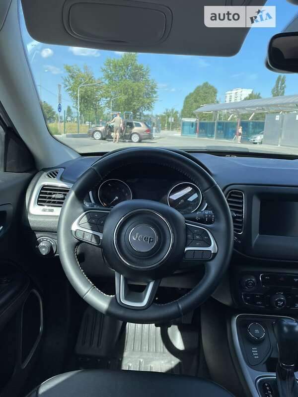 Внедорожник / Кроссовер Jeep Compass 2018 в Киеве