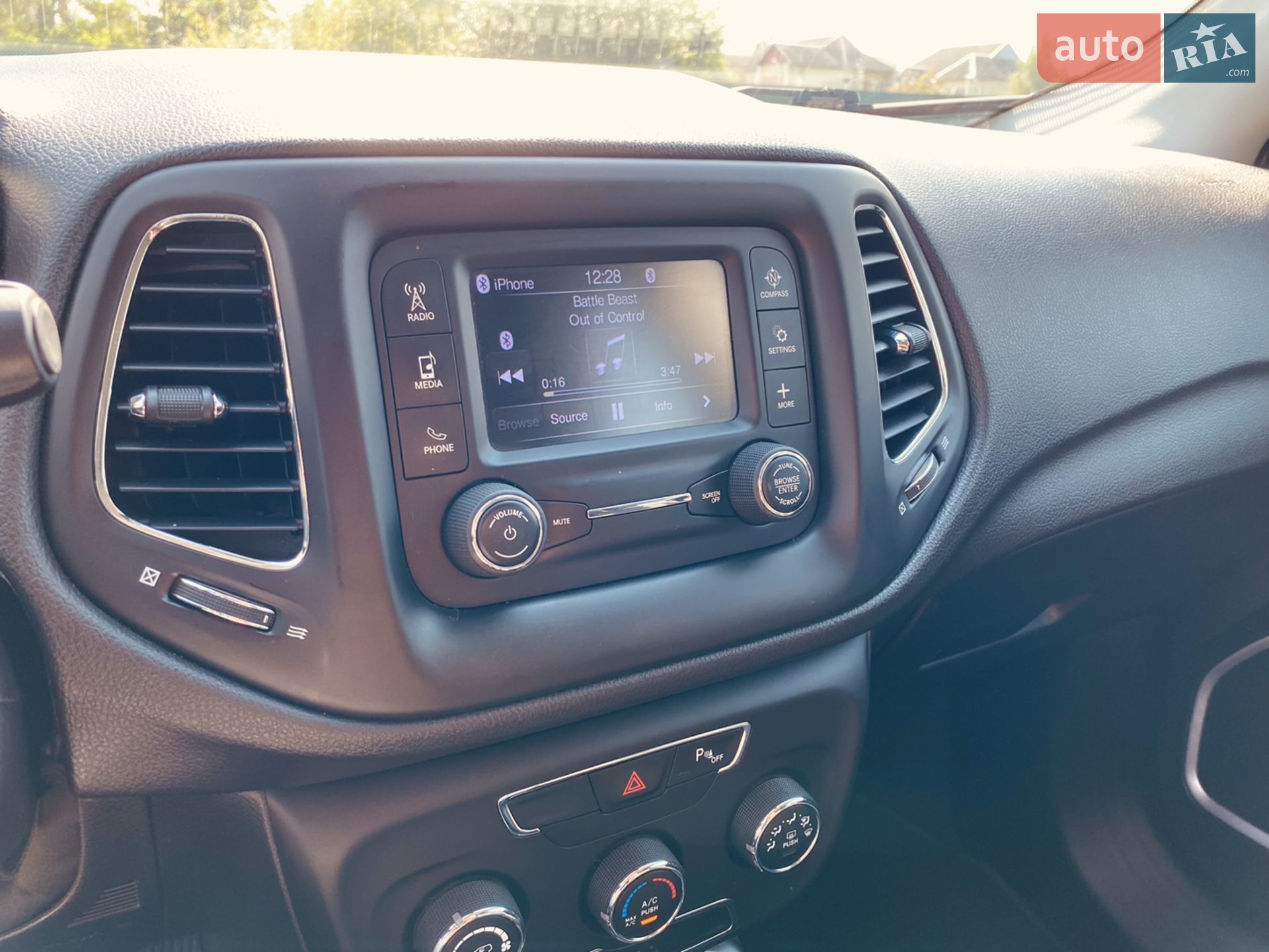 2017 Jeep Compass - мініатюра 15