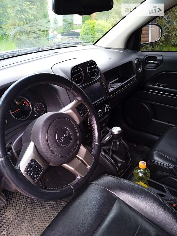 Внедорожник / Кроссовер Jeep Compass 2011 в Козельщине