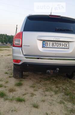 Внедорожник / Кроссовер Jeep Compass 2011 в 