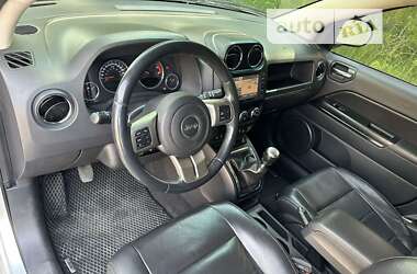 Внедорожник / Кроссовер Jeep Compass 2011 в 