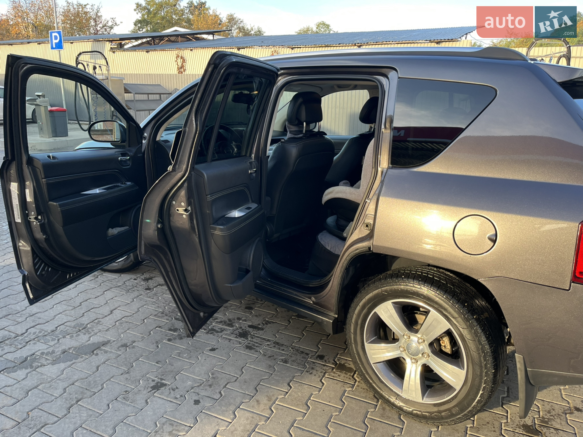 2017 Jeep Compass - мініатюра 12