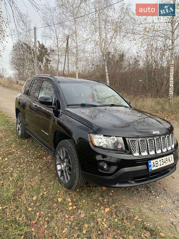 Внедорожник / Кроссовер Jeep Compass 2016 в 