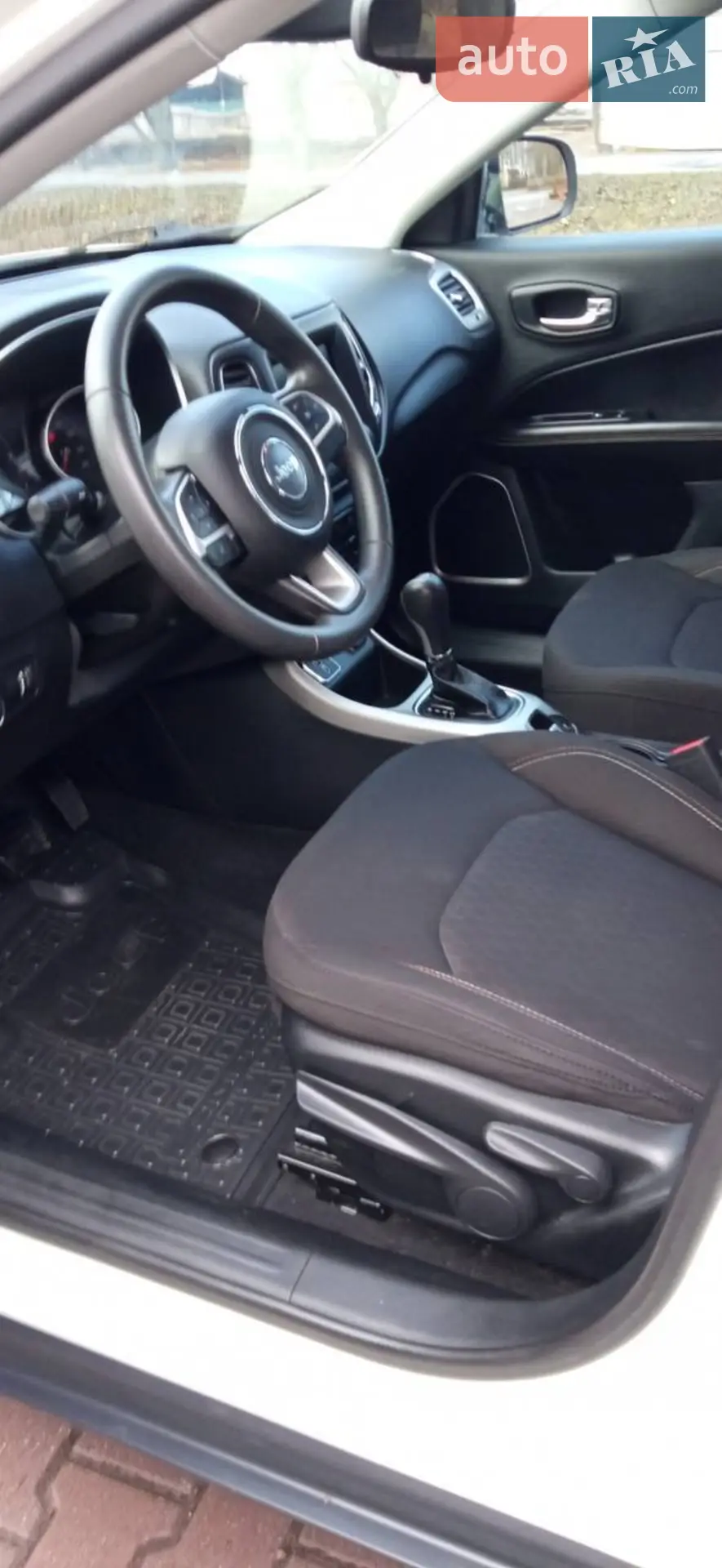 2019 Jeep Compass - мініатюра 10