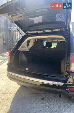 Позашляховик / Кросовер Jeep Compass 2013 в Хмільнику