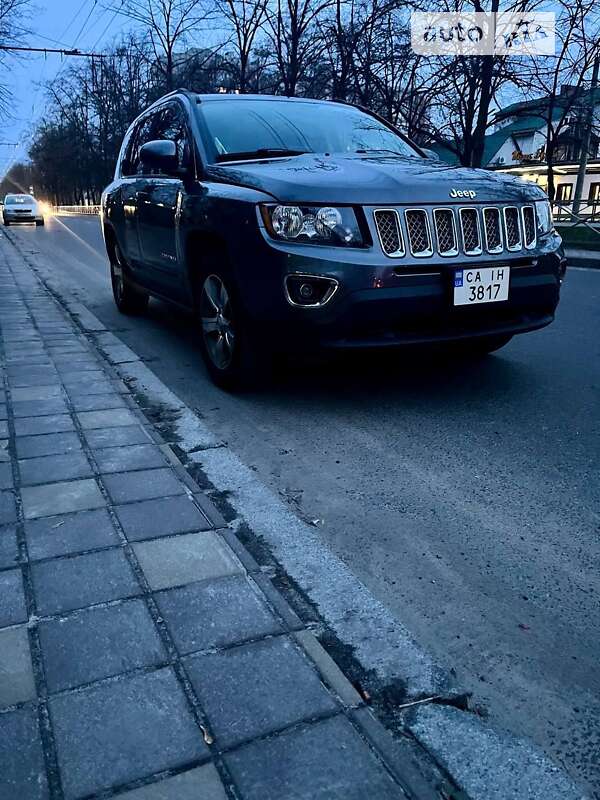 Внедорожник / Кроссовер Jeep Compass 2016 в Черкассах