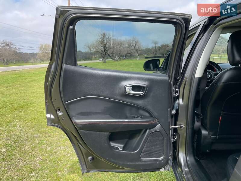 Внедорожник / Кроссовер Jeep Compass 2017 в Львове