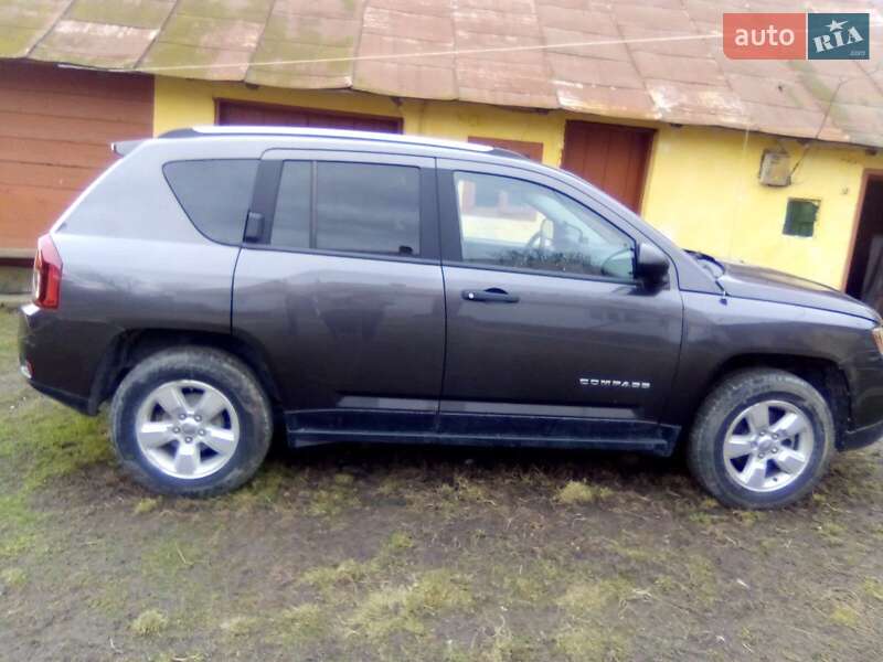 Внедорожник / Кроссовер Jeep Compass 2015 в Тлумаче фото 2 Внедорожник / Кроссовер Jeep Compass 2015 в Тлумаче