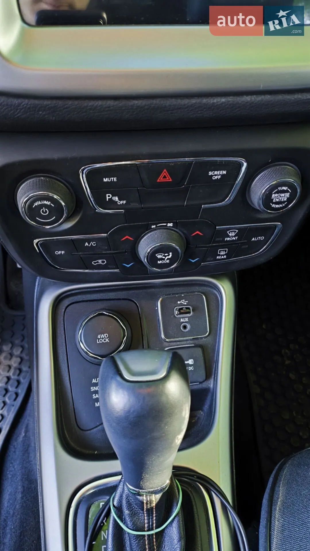 2017 Jeep Compass - мініатюра 26