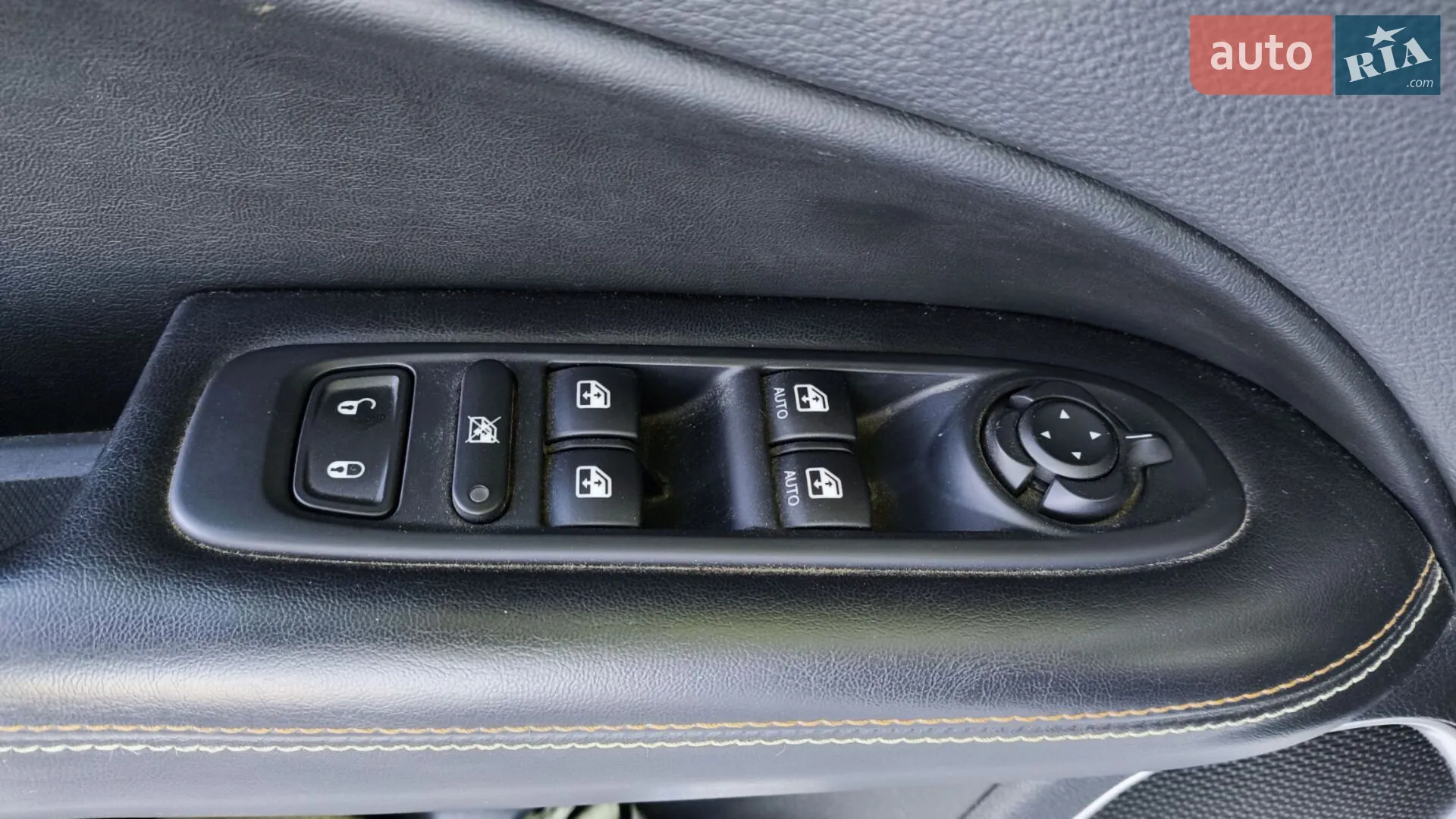 2017 Jeep Compass - мініатюра 32