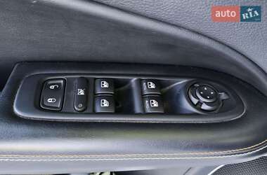 Внедорожник / Кроссовер Jeep Compass 2017 в 
