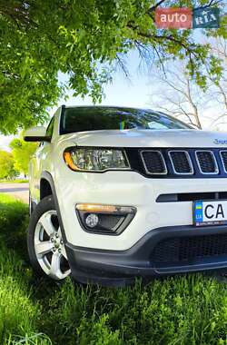 Внедорожник / Кроссовер Jeep Compass 2017 в 
