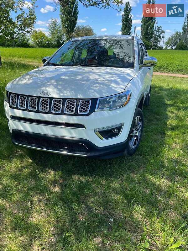 Внедорожник / Кроссовер Jeep Compass 2017 в Кагарлыке