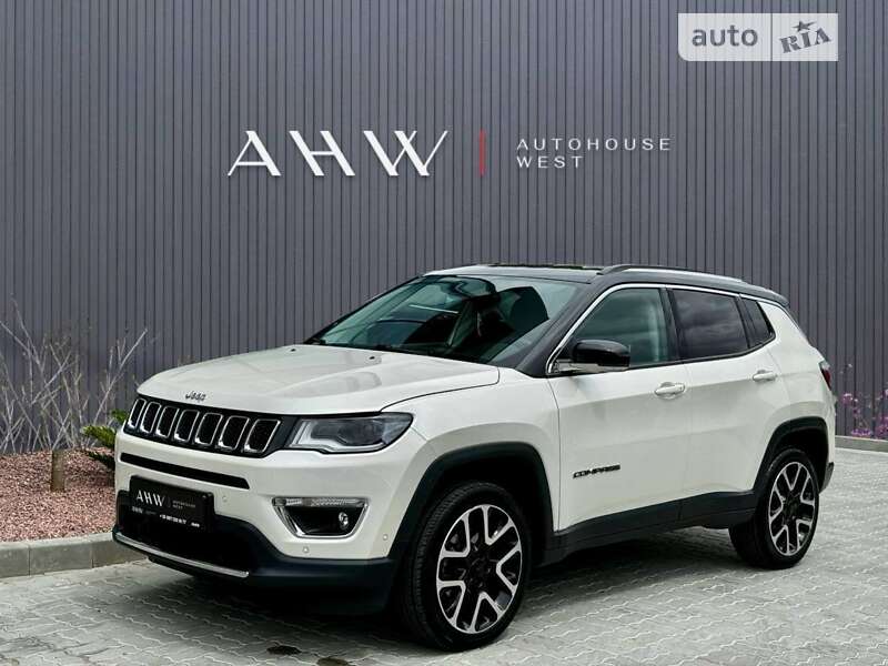 Внедорожник / Кроссовер Jeep Compass 2018 в 