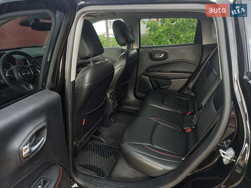 Внедорожник / Кроссовер Jeep Compass 2017 в Дубно