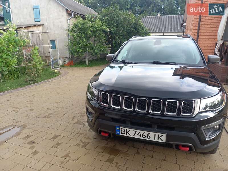 Внедорожник / Кроссовер Jeep Compass 2017 в Дубно
