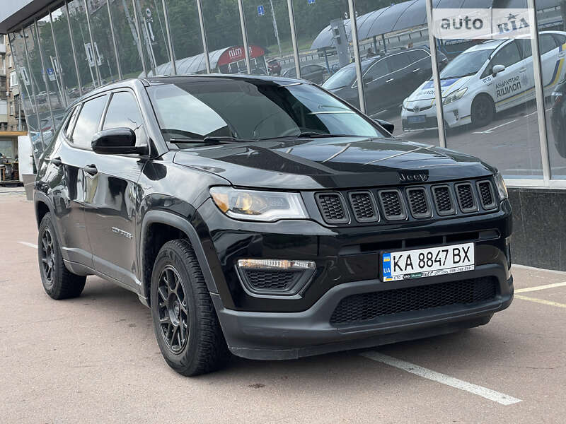 Внедорожник / Кроссовер Jeep Compass 2018 в Киеве
