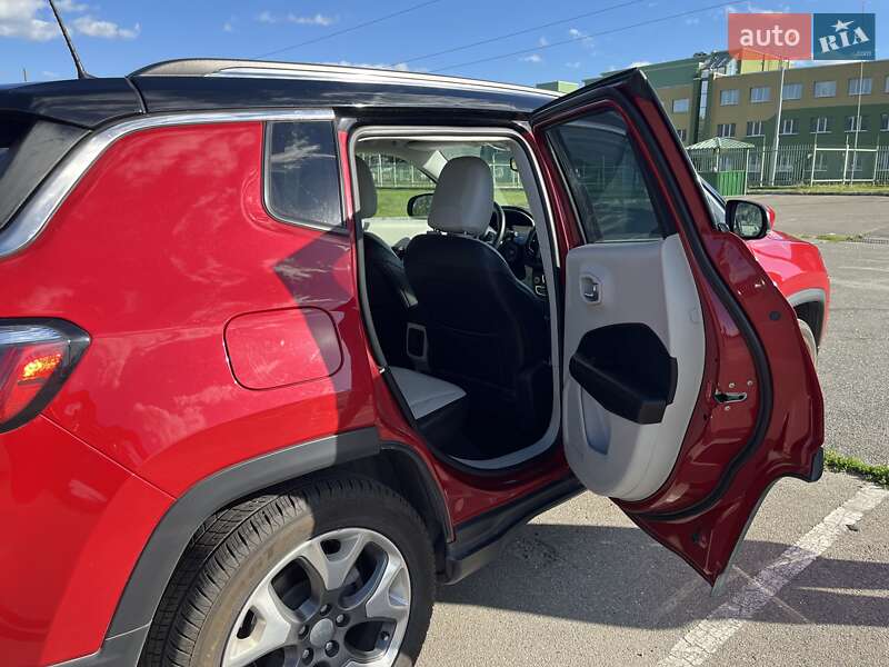 Внедорожник / Кроссовер Jeep Compass 2018 в Киеве