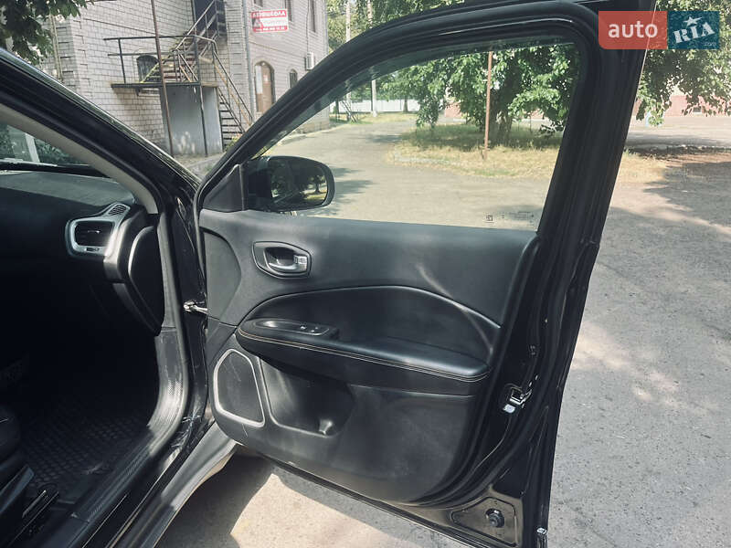 Внедорожник / Кроссовер Jeep Compass 2017 в Подольске