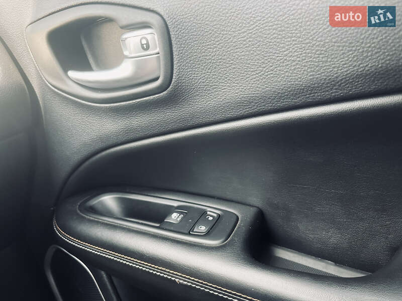 Внедорожник / Кроссовер Jeep Compass 2017 в Подольске