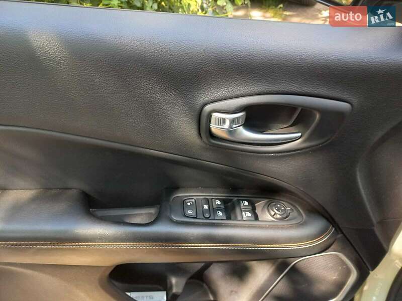 Позашляховик / Кросовер Jeep Compass 2017 в Києві