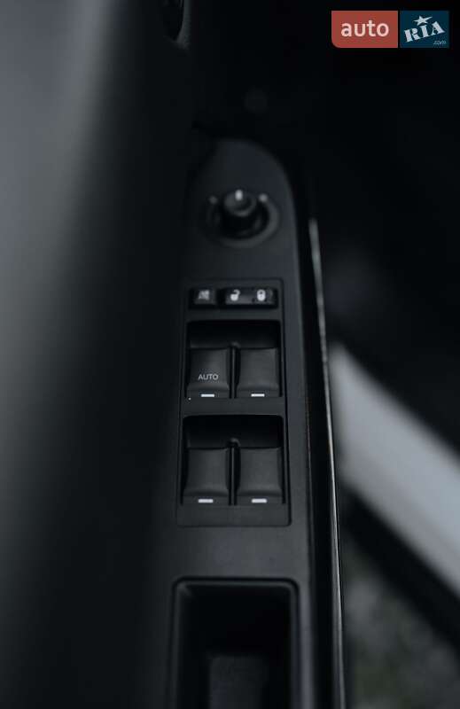 Внедорожник / Кроссовер Jeep Compass 2011 в Черновцах