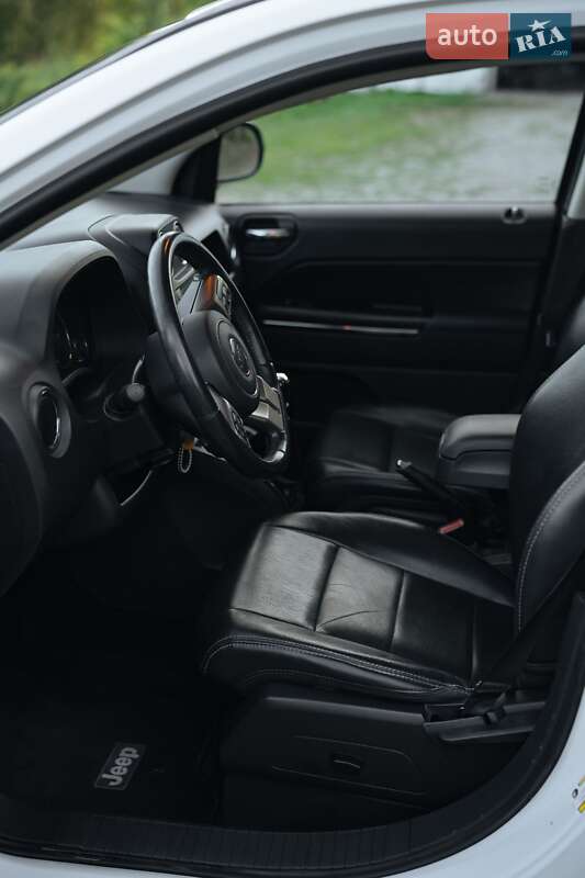 Внедорожник / Кроссовер Jeep Compass 2011 в Черновцах