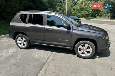 Внедорожник / Кроссовер Jeep Compass 2015 в Светловодске