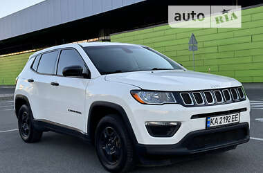 Внедорожник / Кроссовер Jeep Compass 2017 в Киеве