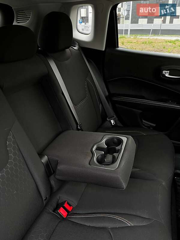 Внедорожник / Кроссовер Jeep Compass 2018 в Буче