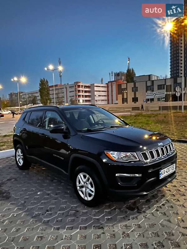 Внедорожник / Кроссовер Jeep Compass 2018 в Буче