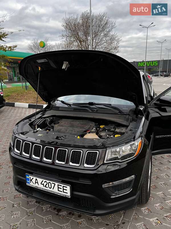 Внедорожник / Кроссовер Jeep Compass 2018 в Буче