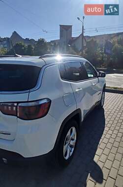 Внедорожник / Кроссовер Jeep Compass 2017 в 