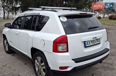 Внедорожник / Кроссовер Jeep Compass 2012 в Чугуеве