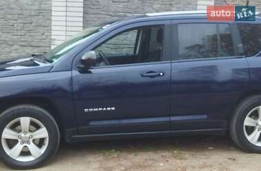 Внедорожник / Кроссовер Jeep Compass 2015 в 