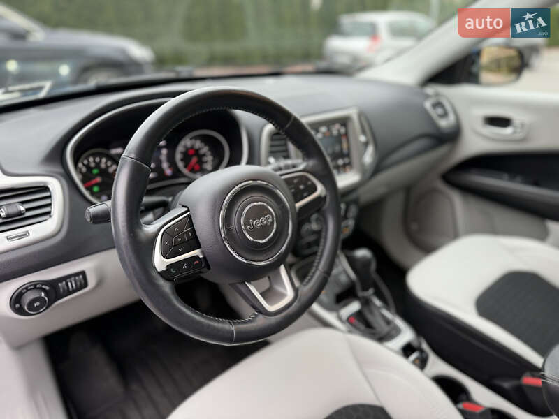 Внедорожник / Кроссовер Jeep Compass 2018 в Киеве