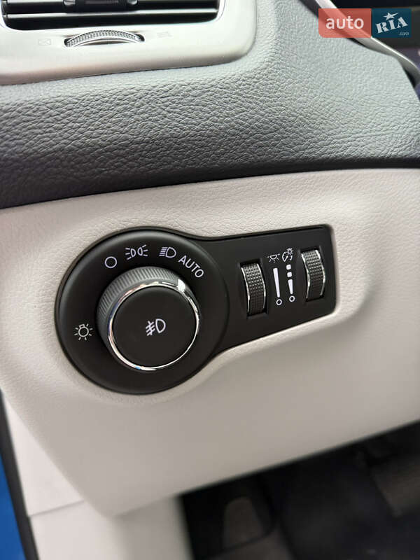 Внедорожник / Кроссовер Jeep Compass 2018 в Киеве фото 34 Внедорожник / Кроссовер Jeep Compass 2018 в Киеве