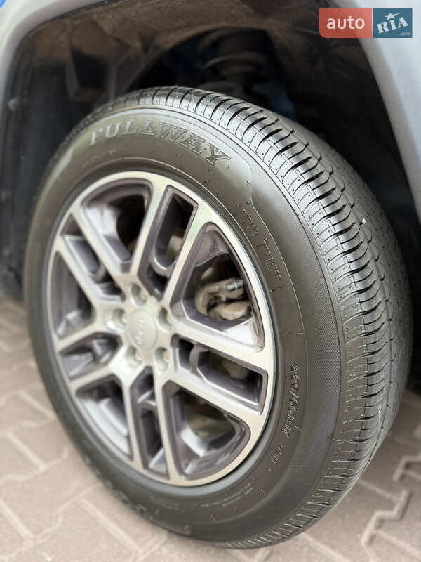 Внедорожник / Кроссовер Jeep Compass 2018 в Киеве фото 40 Внедорожник / Кроссовер Jeep Compass 2018 в Киеве