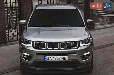 Внедорожник / Кроссовер Jeep Compass 2018 в 