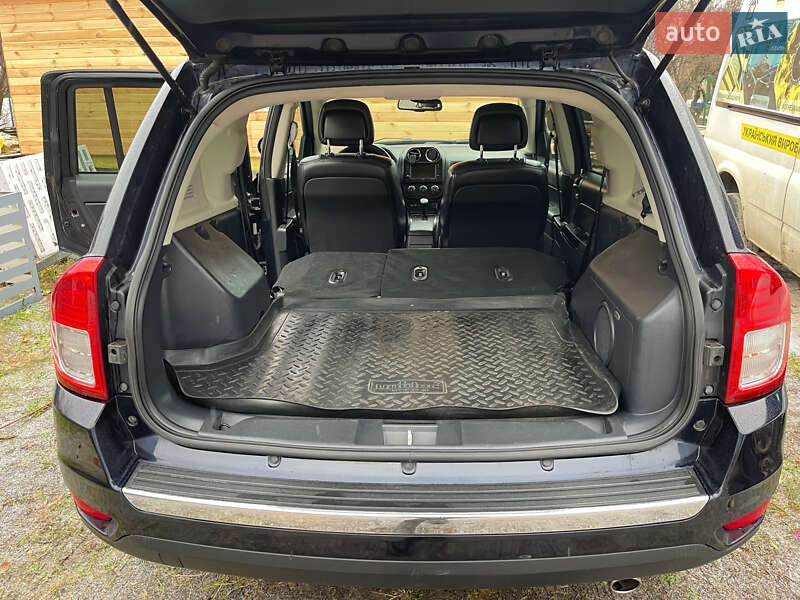 Внедорожник / Кроссовер Jeep Compass 2011 в Киеве